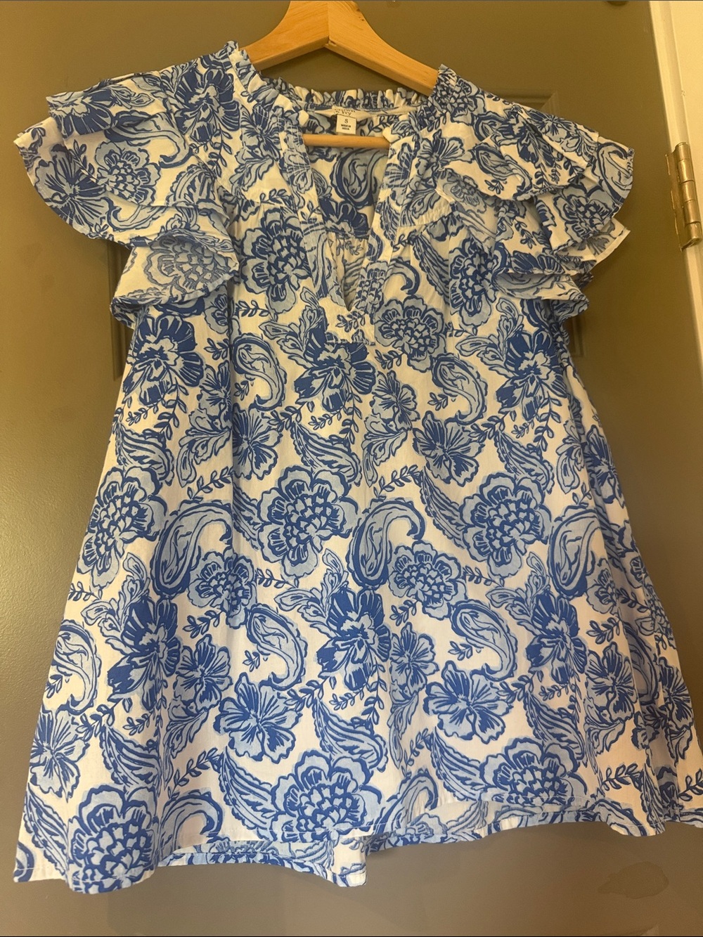 Women’s Blue Floral Ruffle Sleeve Top